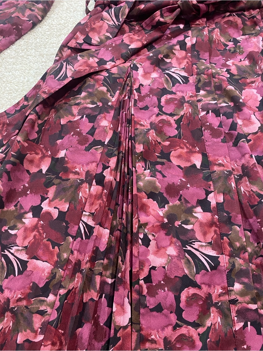 10 Crosby Derek Lam Maroon and Pink Floral Long-Sleeve Pleated Dress Size 4 - Picture 15 of 16